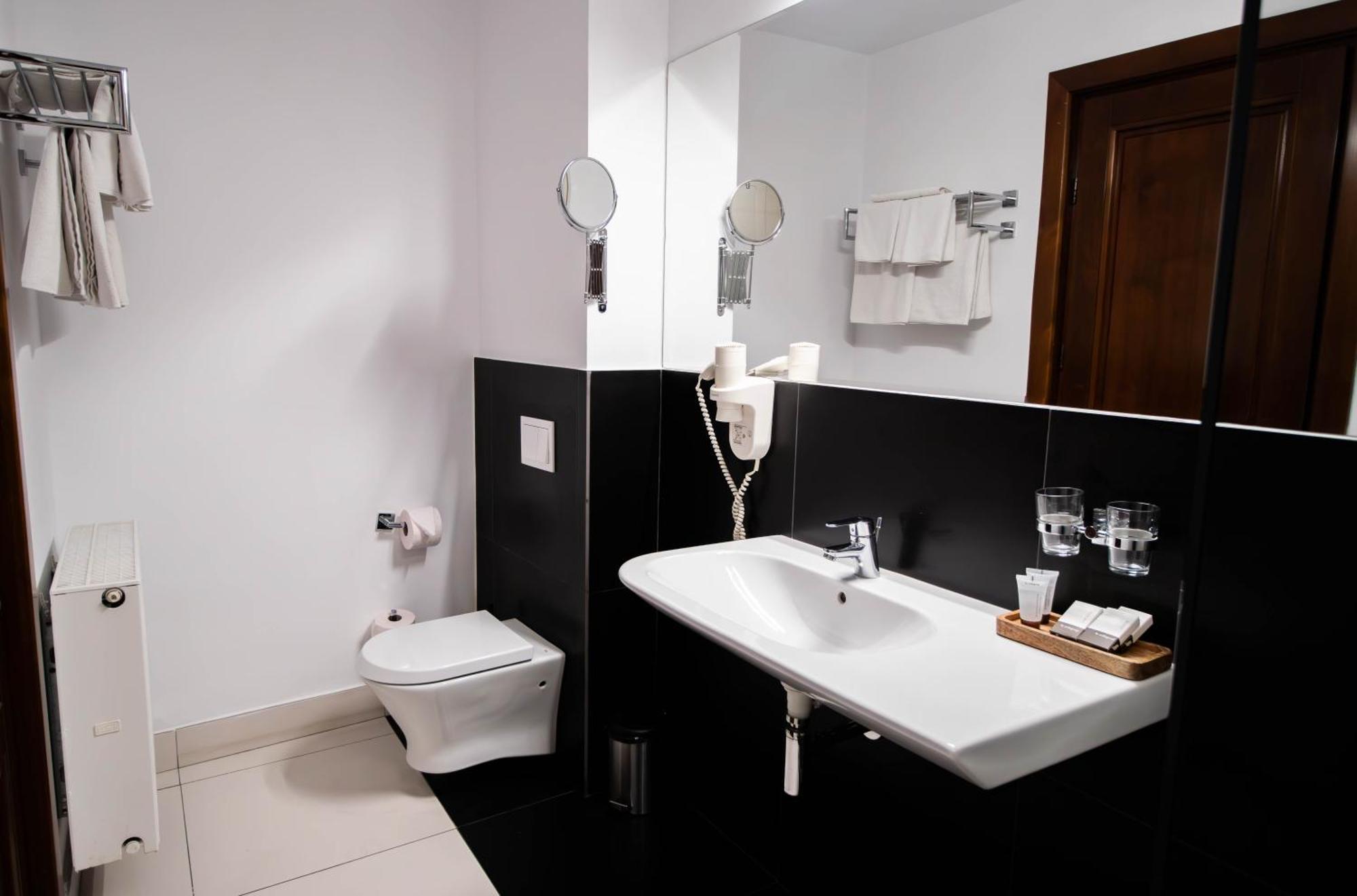 בראשוב Hotel Ottimo מראה חיצוני תמונה