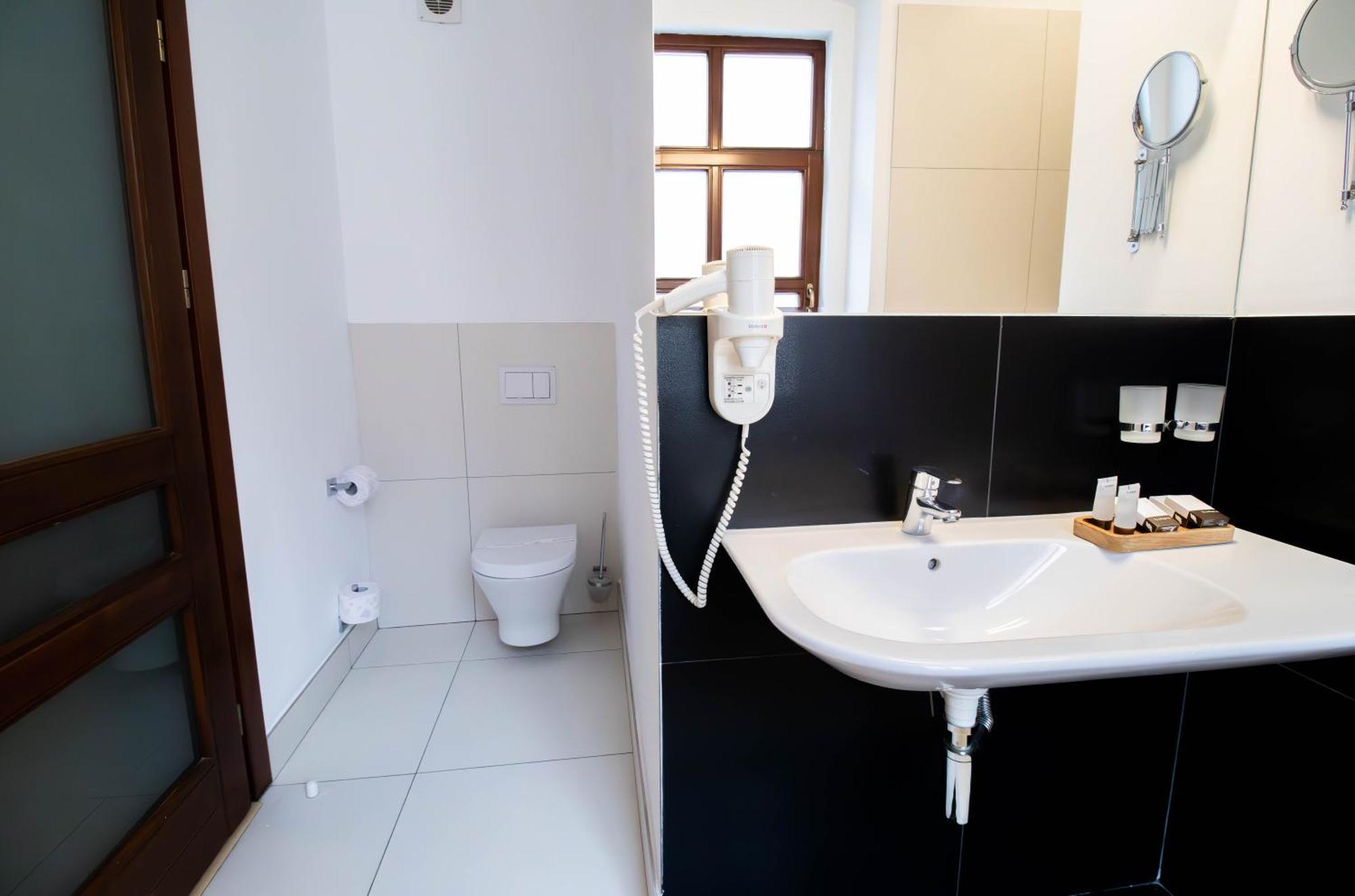 בראשוב Hotel Ottimo מראה חיצוני תמונה
