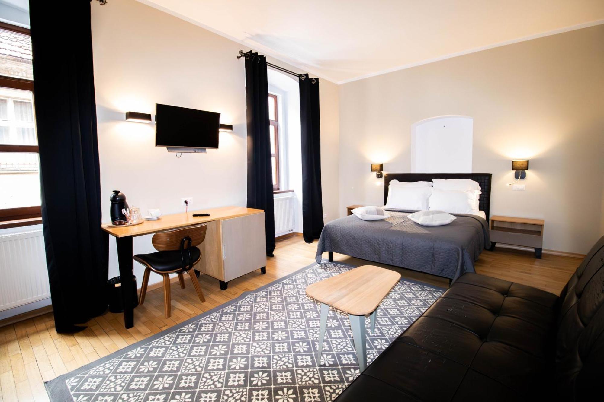 בראשוב Hotel Ottimo מראה חיצוני תמונה