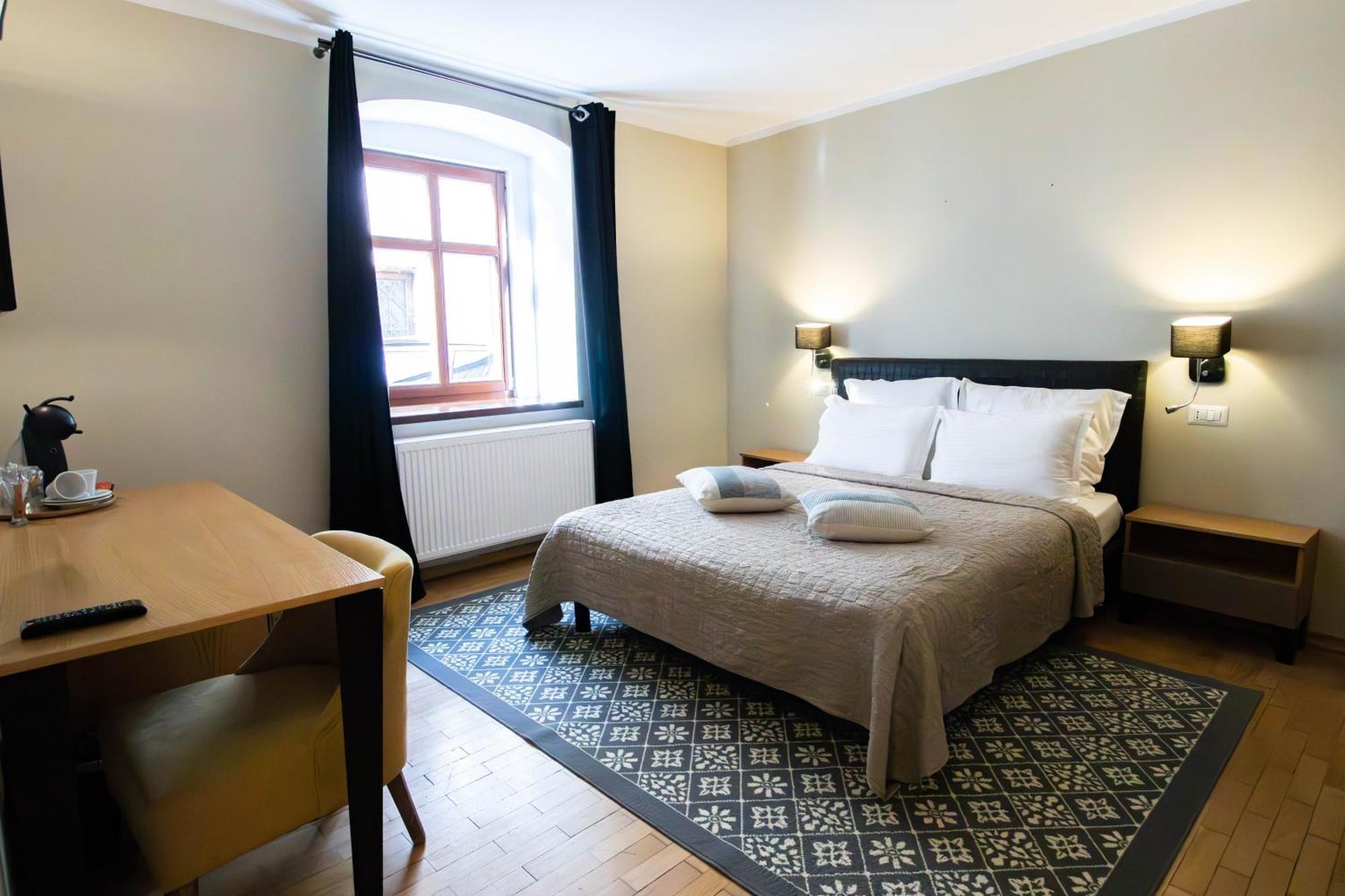 בראשוב Hotel Ottimo מראה חיצוני תמונה