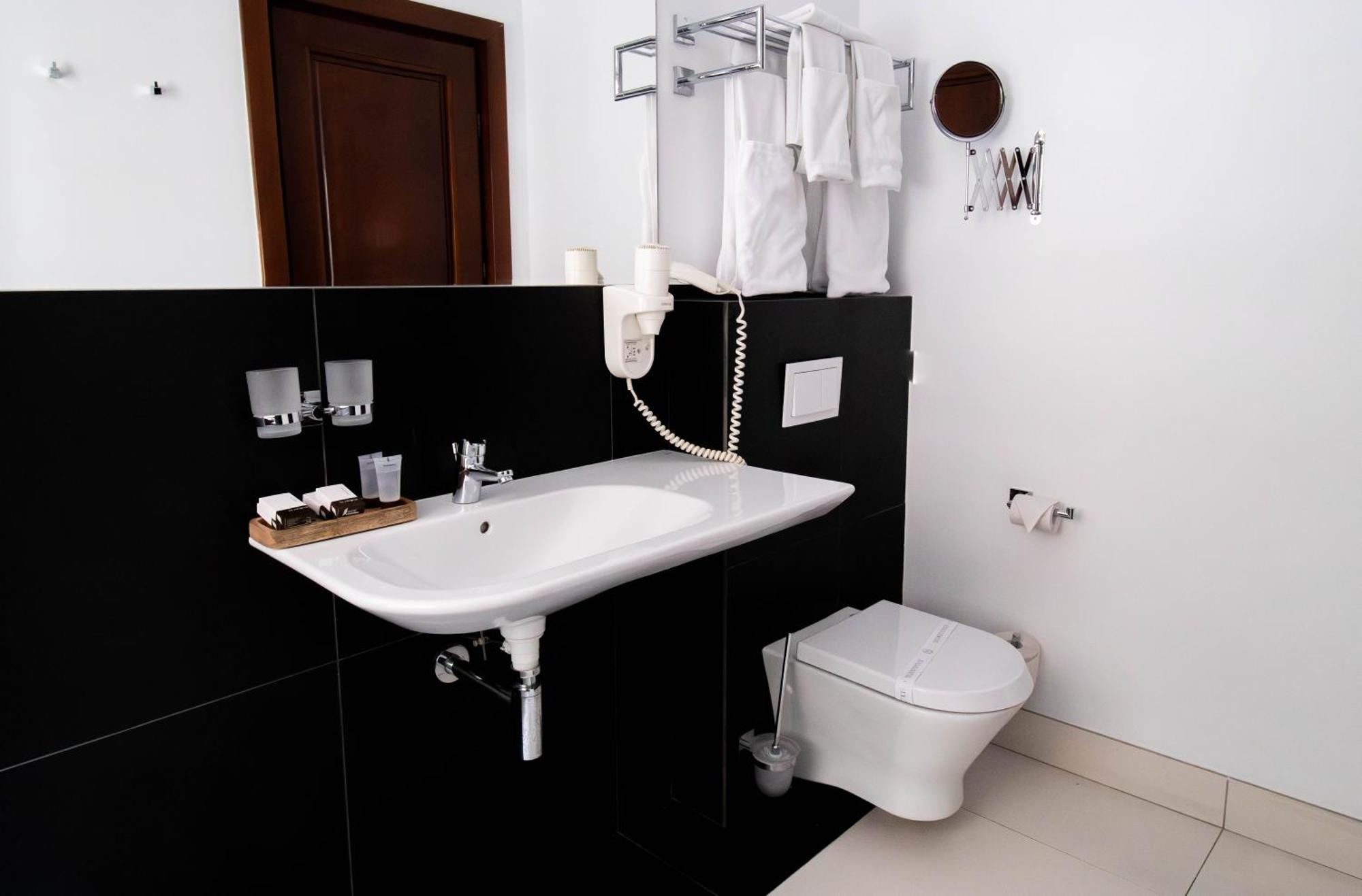 בראשוב Hotel Ottimo מראה חיצוני תמונה