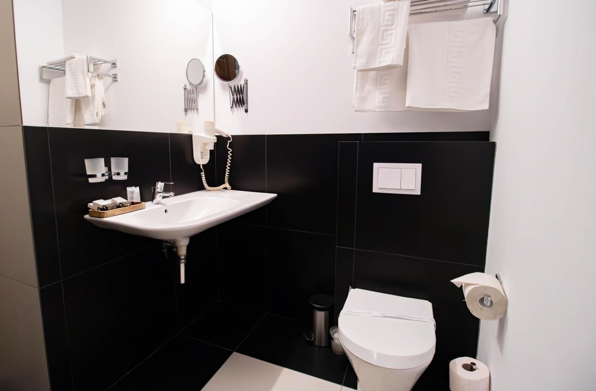 בראשוב Hotel Ottimo מראה חיצוני תמונה